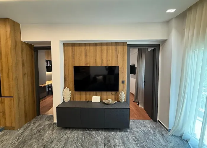 Forumland Modern Center 60sqm 2 Beds ! Salonicco