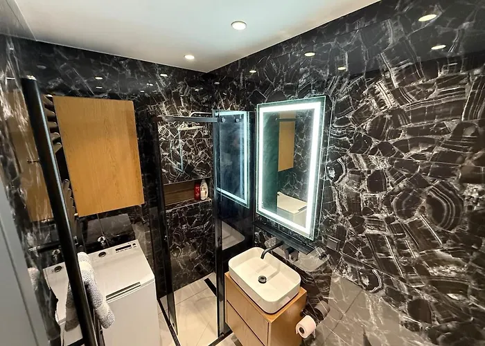 Forumland Modern Center 60sqm 2 Beds ! Appartamento